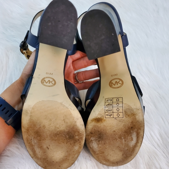 **Michael Kors Sz 8.5 Tara Navy Floral Sandals - Picture 6 of 12